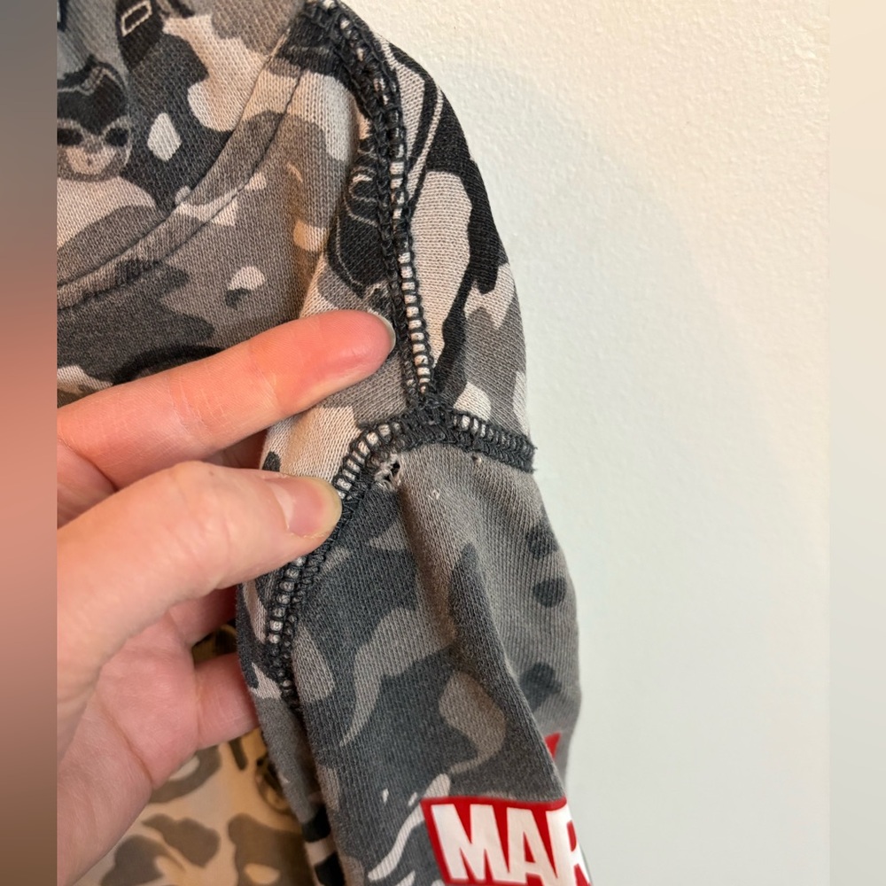 Marvel X Gap Gray and Black army Hoodie 8 years - Picture 9 of 9